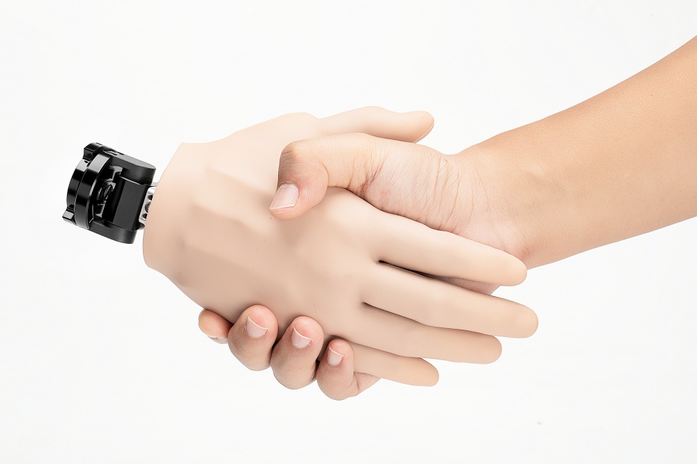 腕部内旋、外旋使手掌小幅度旋转